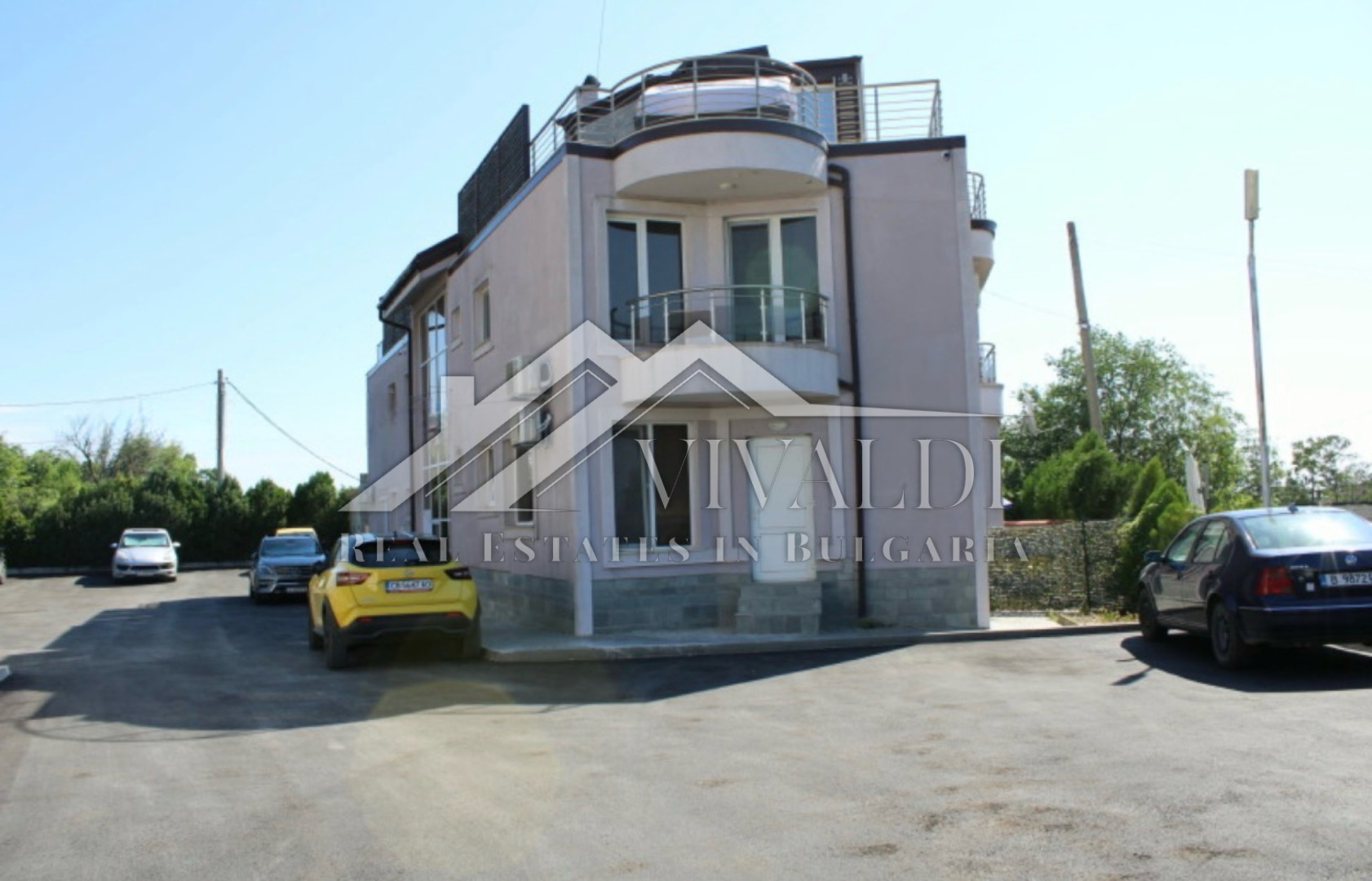 Ддвустаен апартамент в кв. Горна Трака, Варна