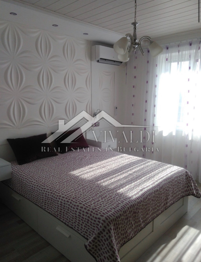 Three-room apartment for rent in the very center of Varna