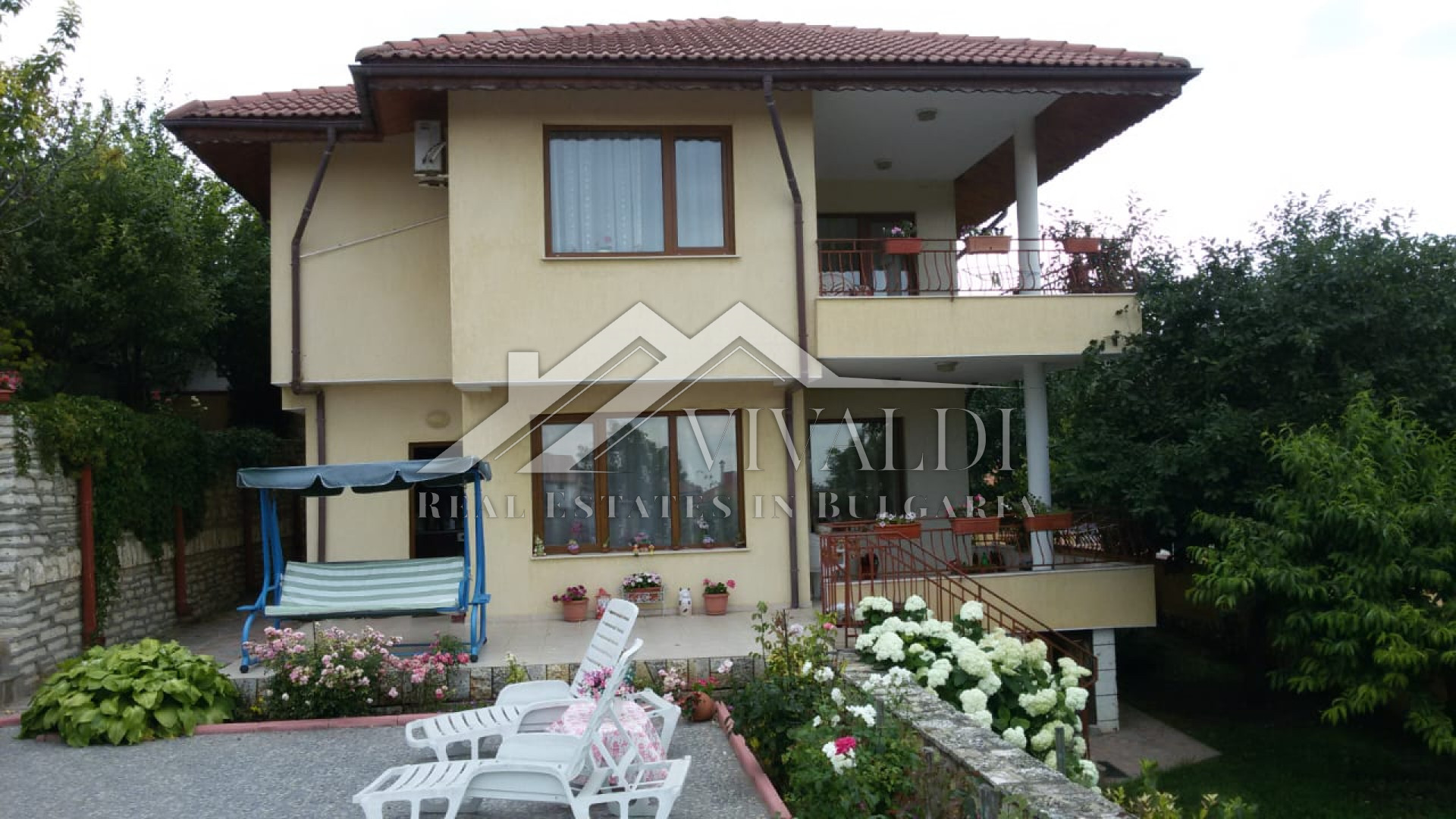 Comfortable villa with sea view in a picturesque location in Balchik