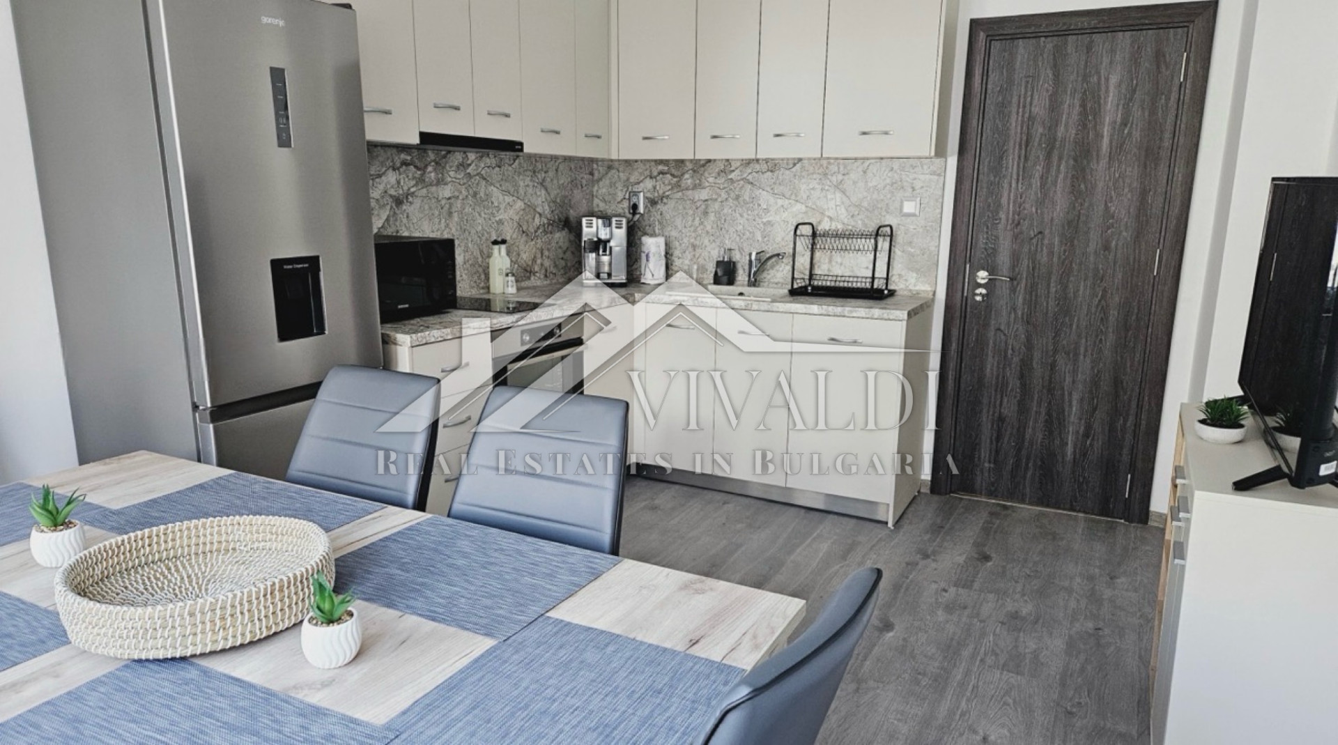 Three-Room Apartment  in Kolhozen Pazar, Varna