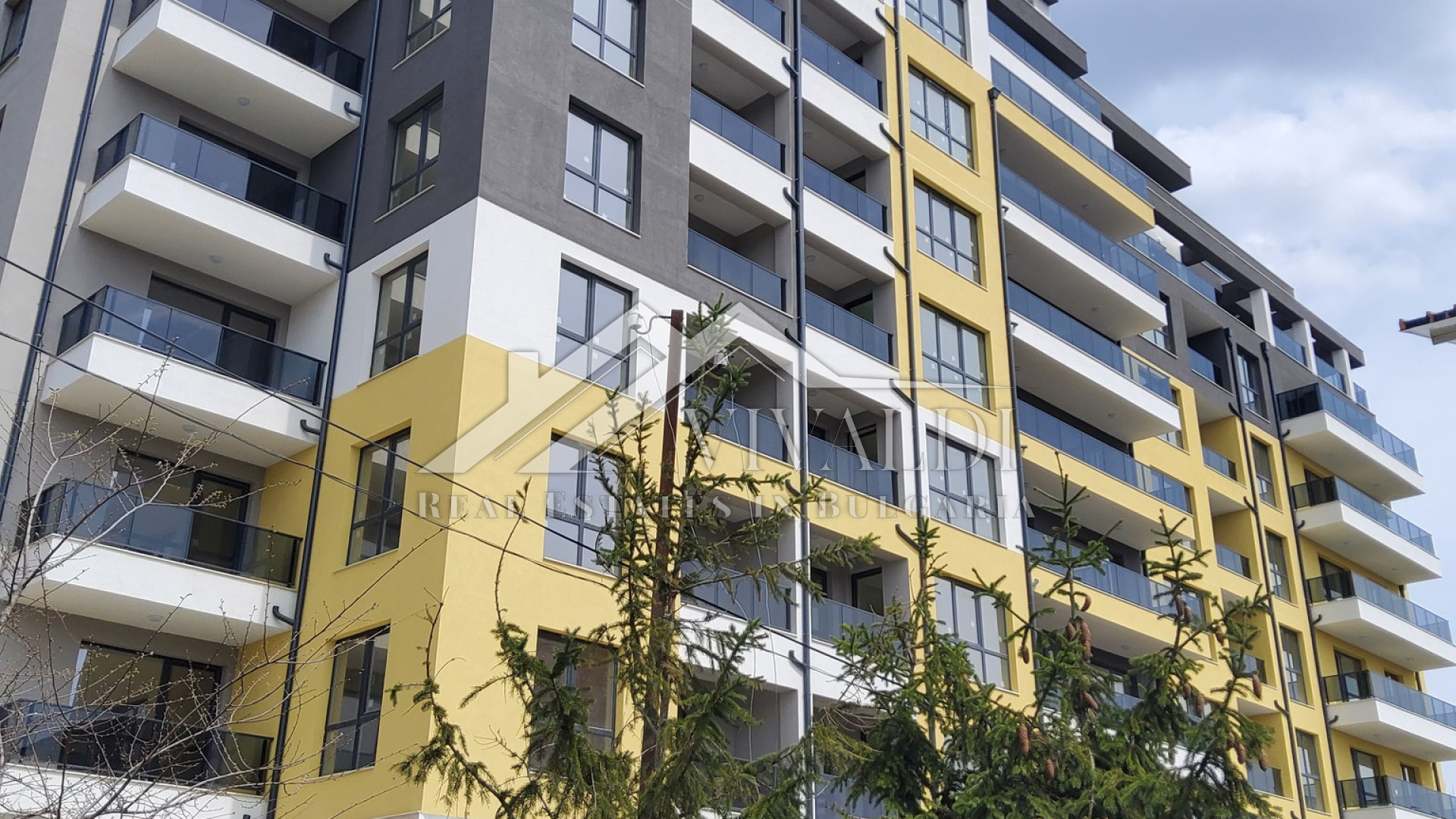 3-room apartment in a new residential building in Varna, Izgrev sq.
