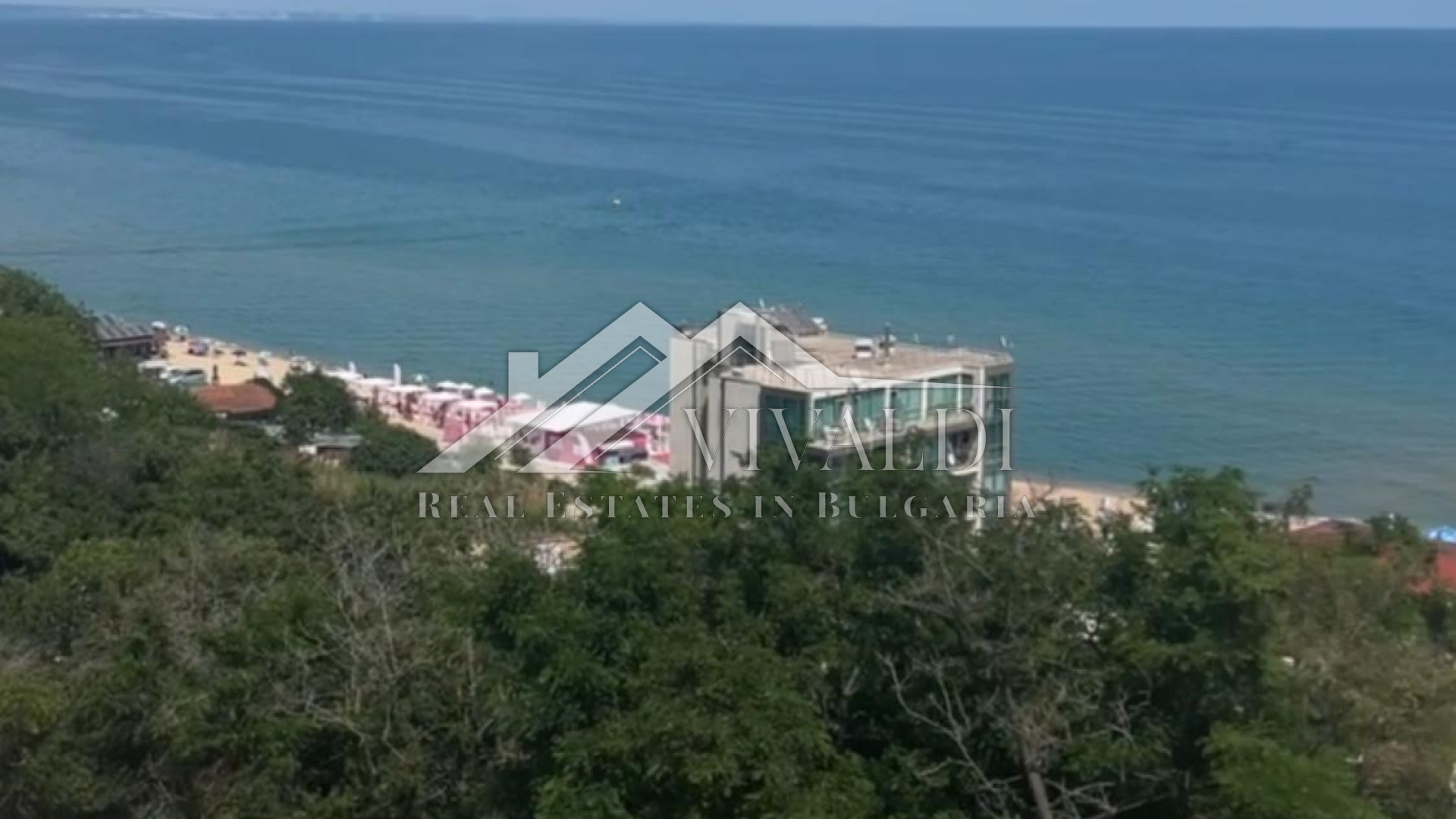 Двустаен апартамент с  морска панорама в район Кабакум, гр.Варна