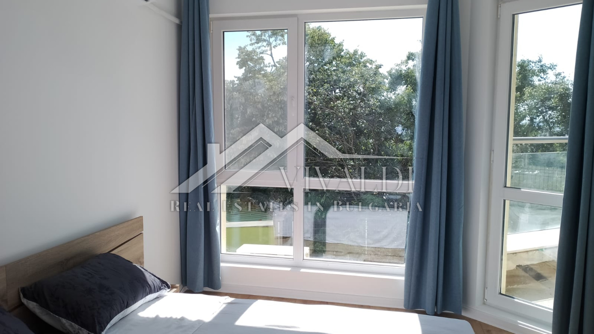 2-room apartment with parking space in Pchelina district, Varna