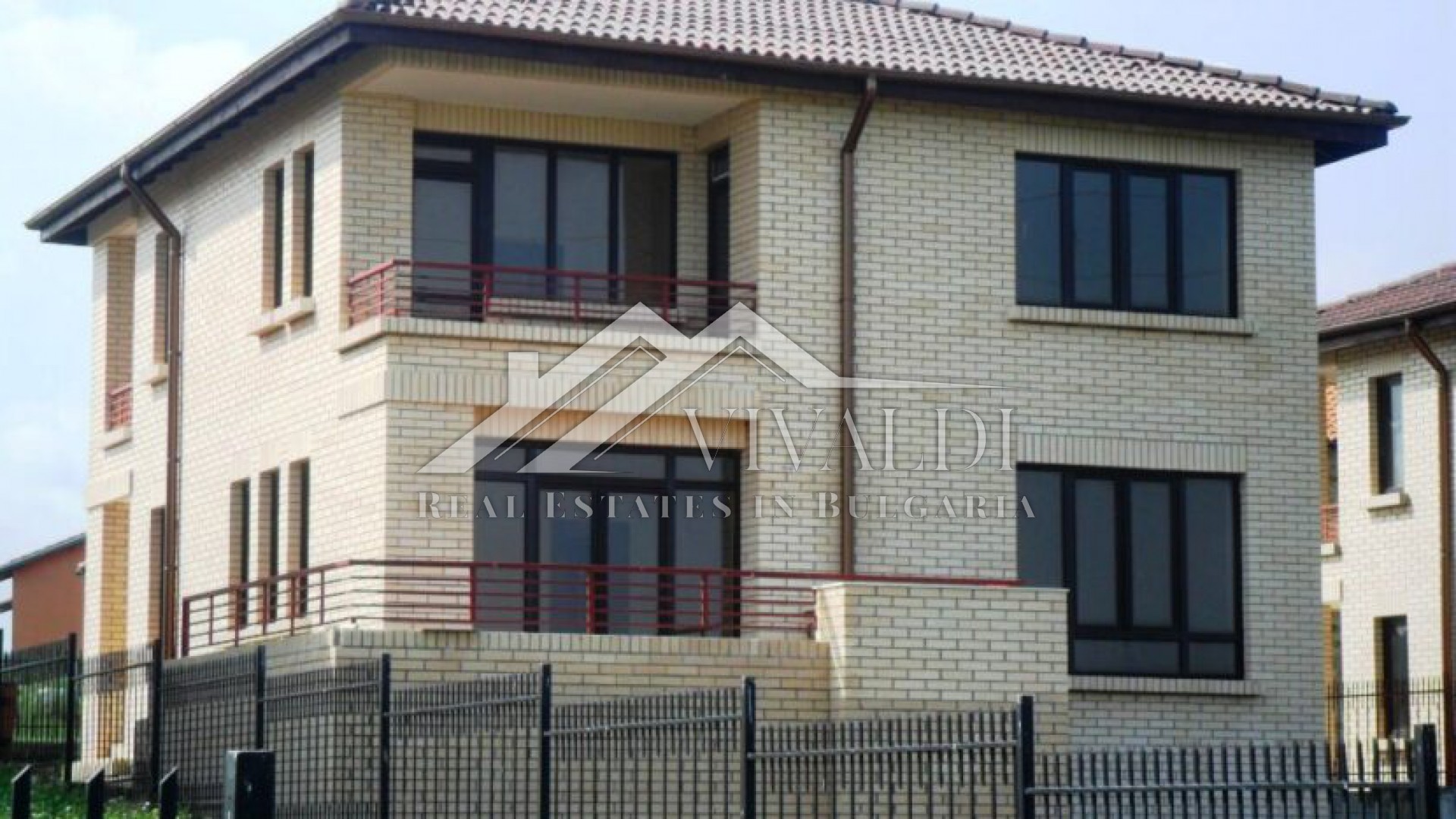 New massive 2 storey 4 bedroom house