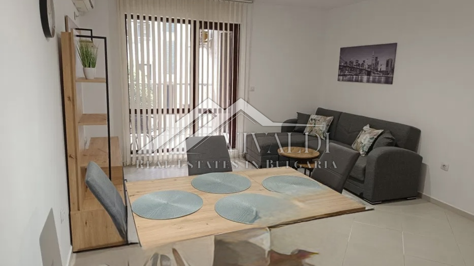 Уютен двустаен апартамент в района на Окръжна болница, Варна Уютен двустаен апартамент в района на Окръжна болница, Варна