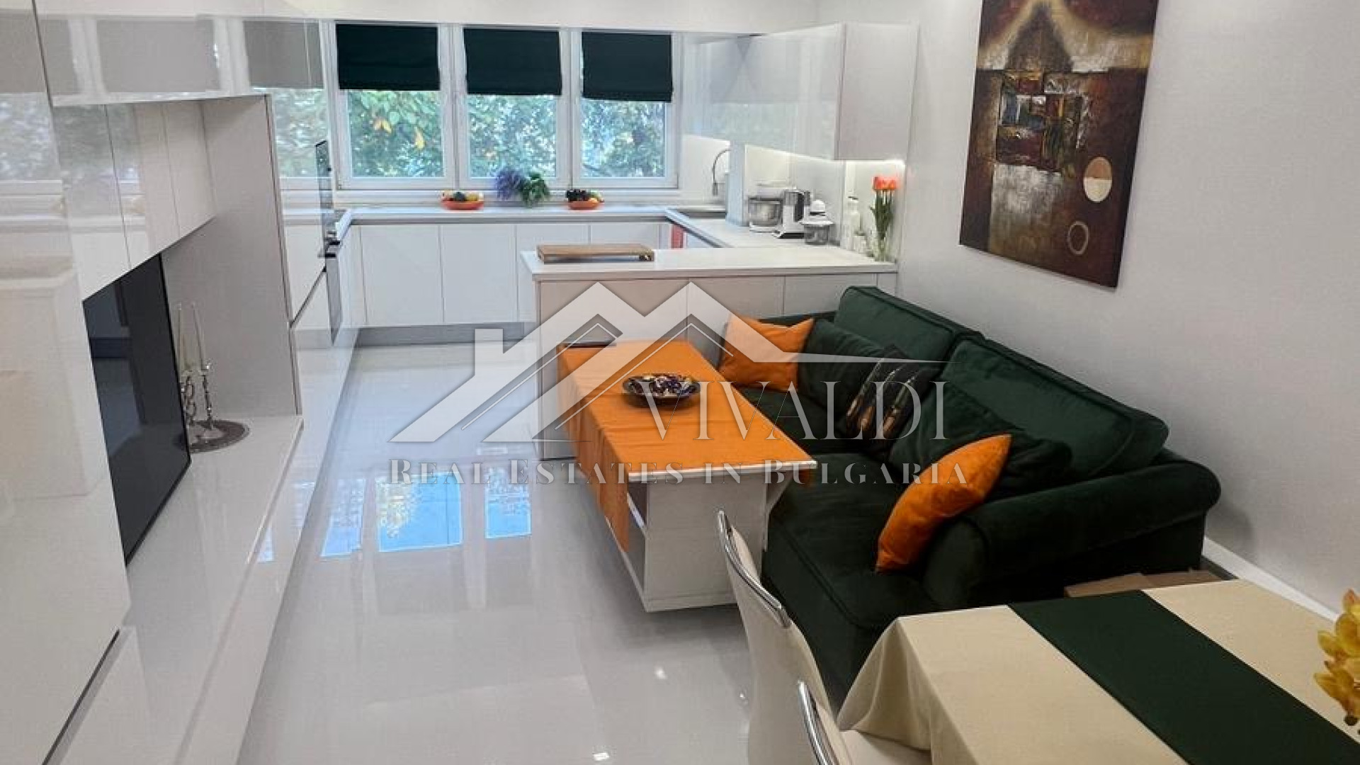 Современная трехкомнатная квартира Трошево, г. Варна 