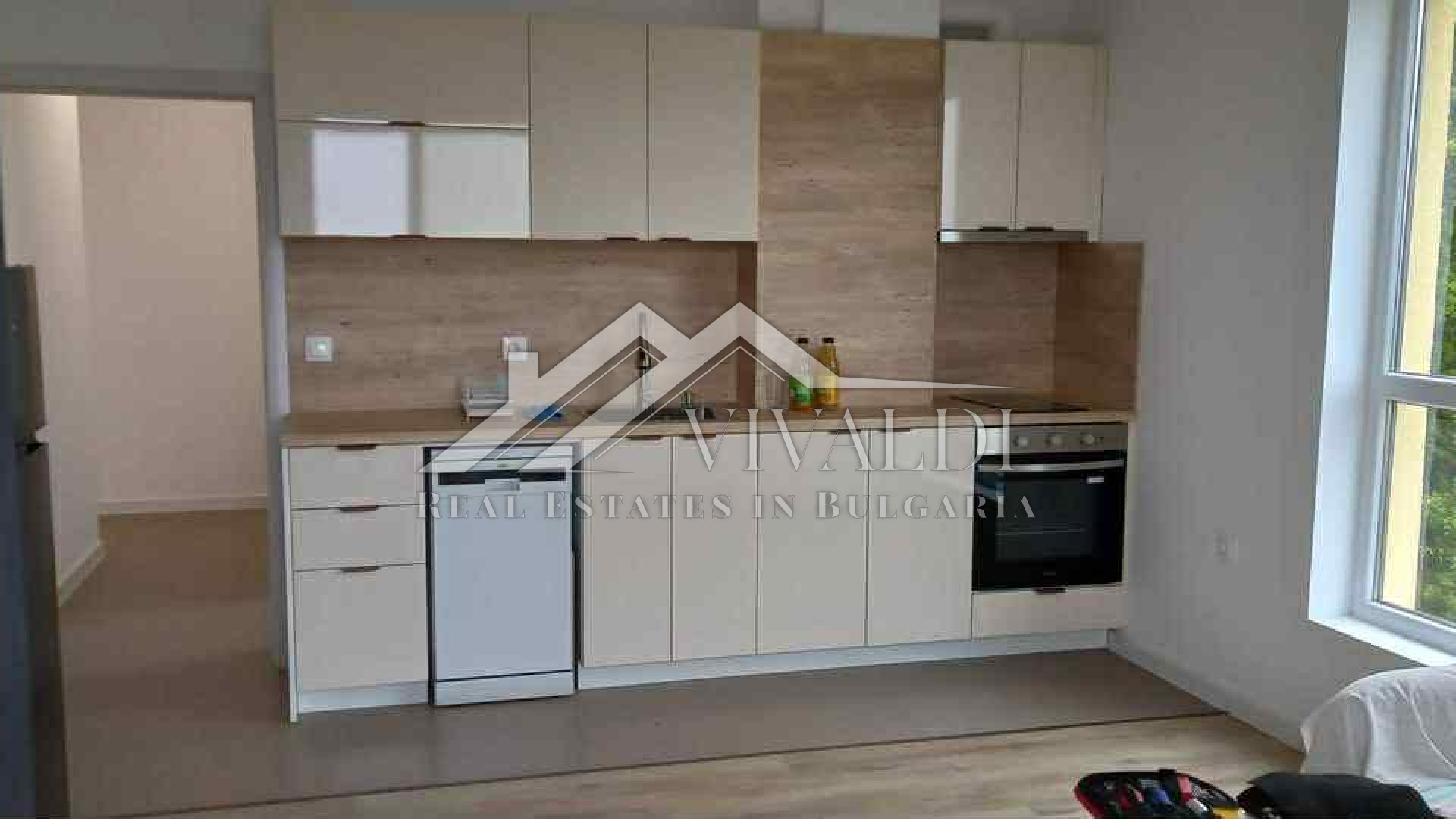 Уютен двустаен апартамент в кв. Изгрев, Варна