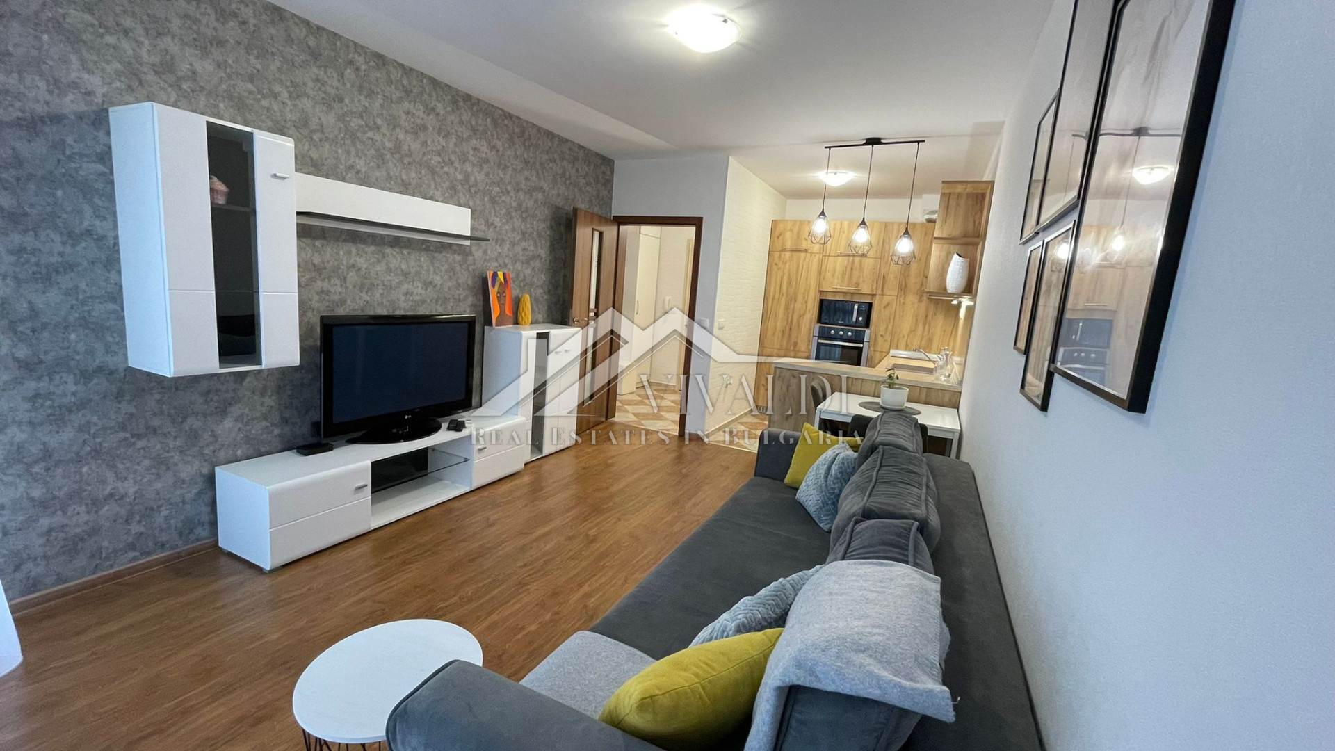 Two-room apartment in the Briz area, Varna