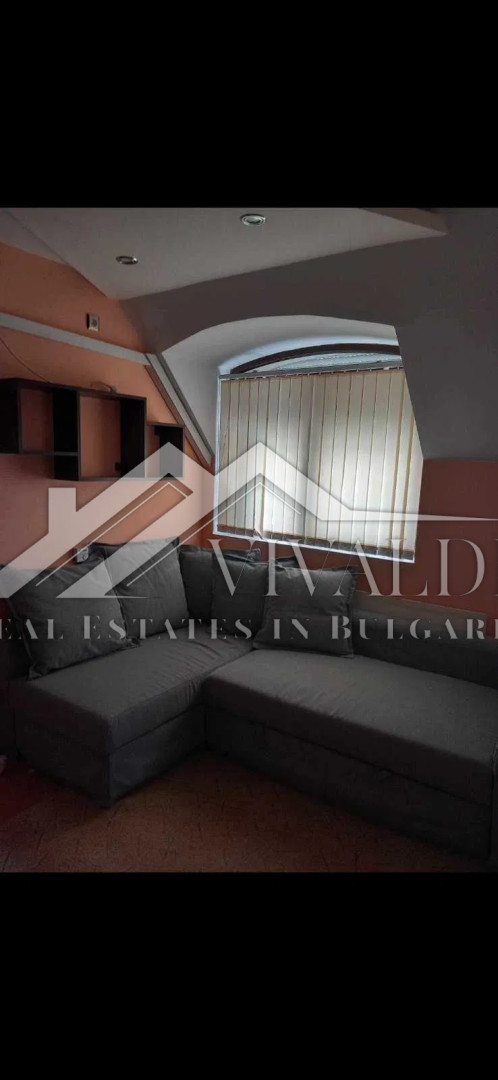 Трехкомнатная квартира в районе Виница, г. Варна 