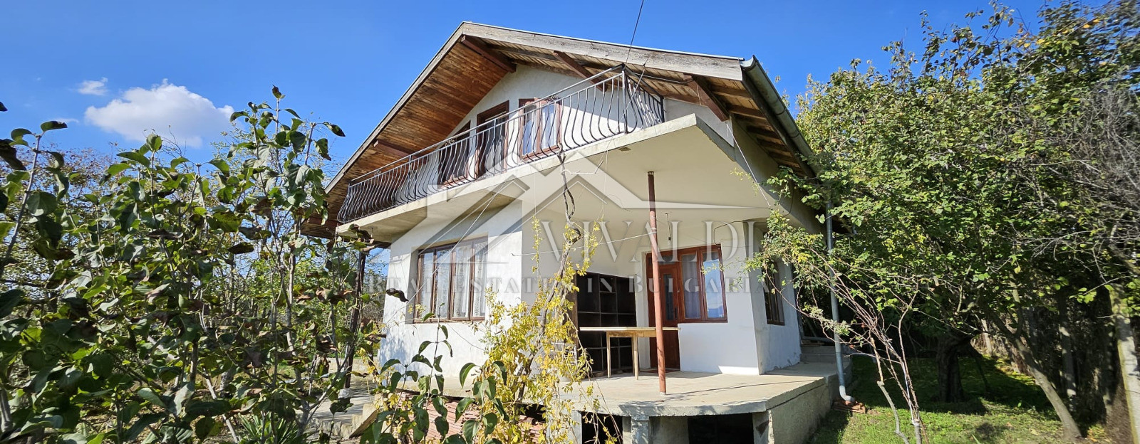 Двухэтажный дом в селе Дъбравино, обл Варна 