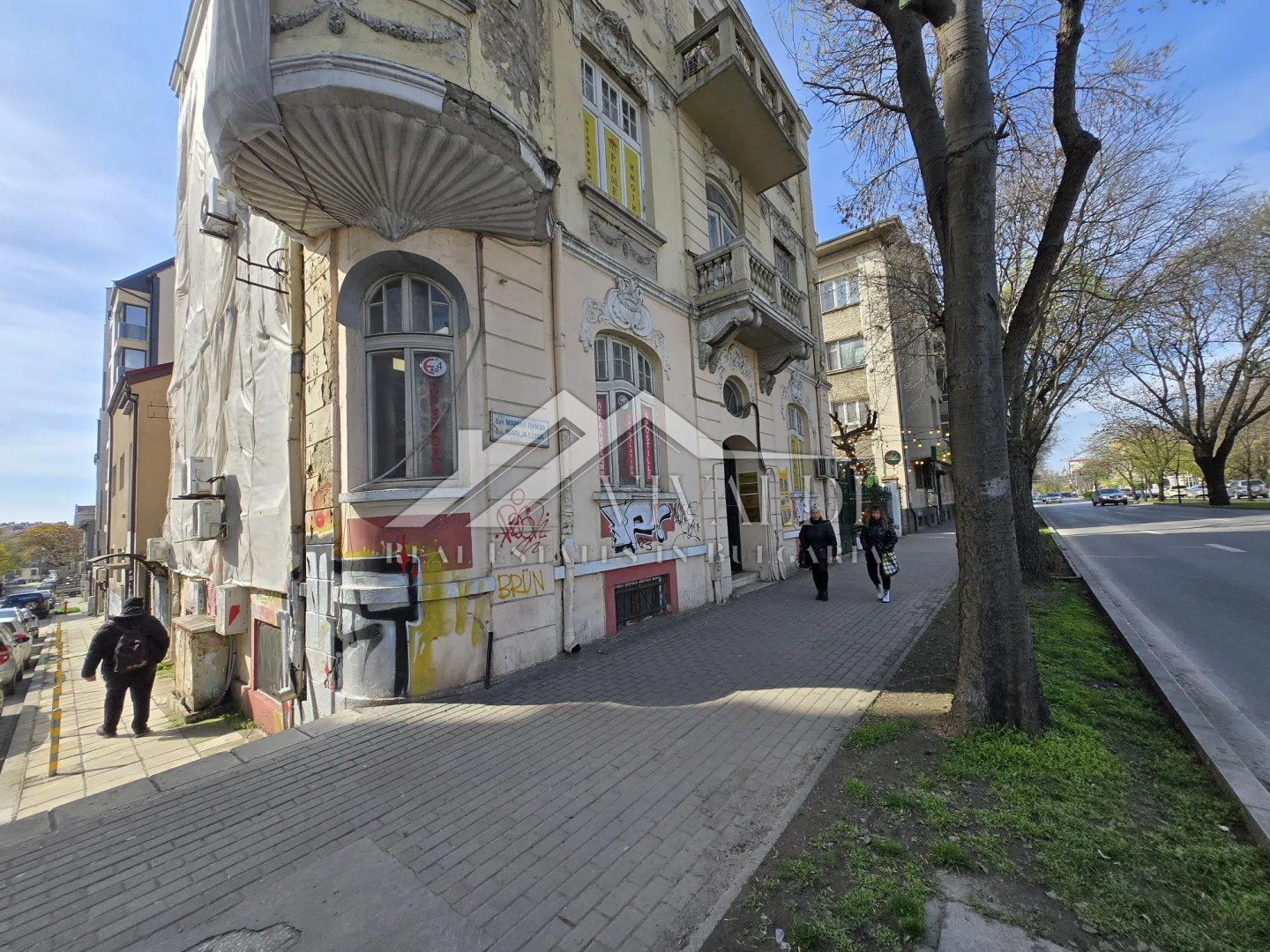 Инвестиционный объект напротив здания Общины, Варна 