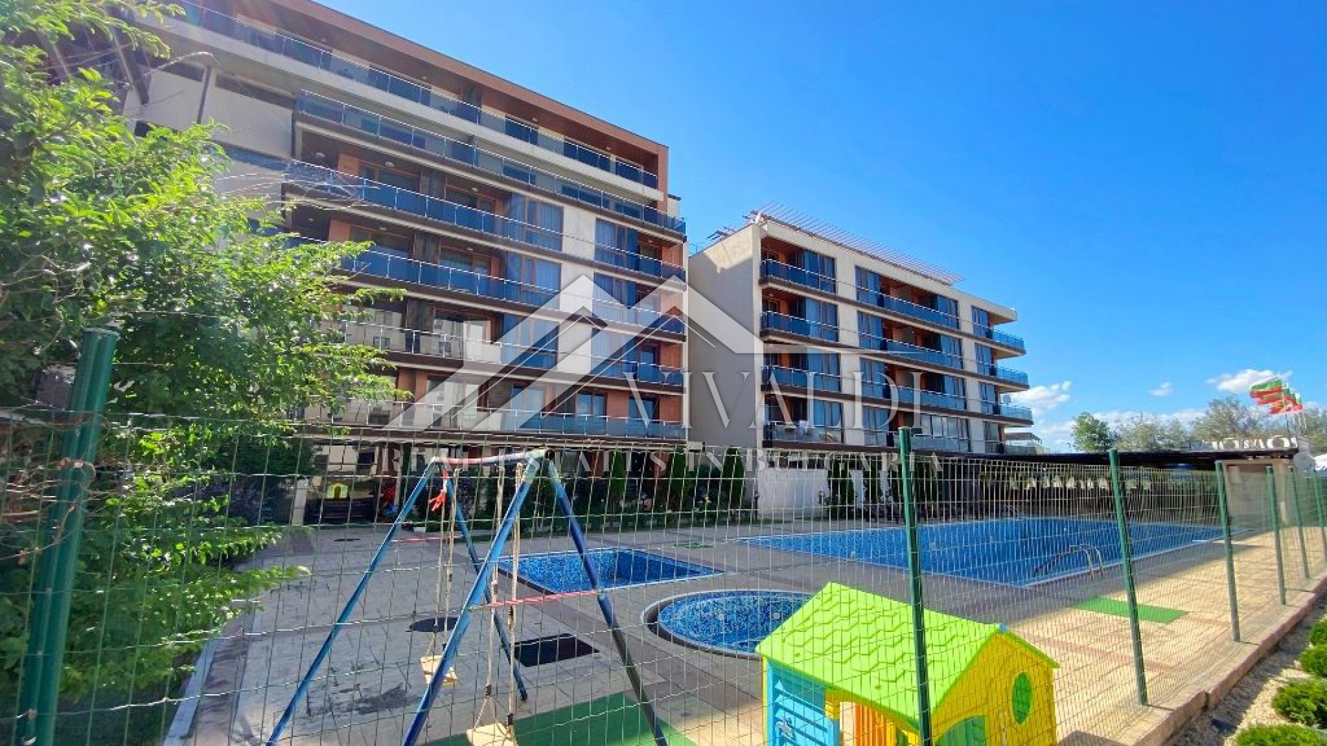 Two-room apartments in the complex   “ Pomorie Bay” on the first line