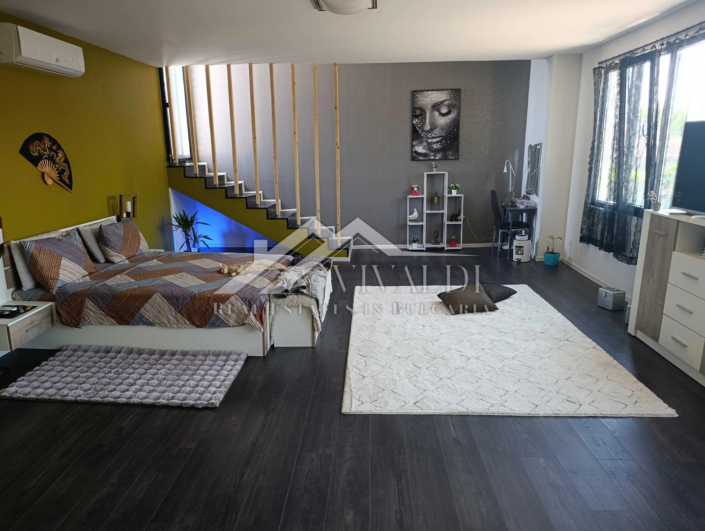 Шикарный трехэтажный дом в селе Бенковски, всего в 15 км от Варны