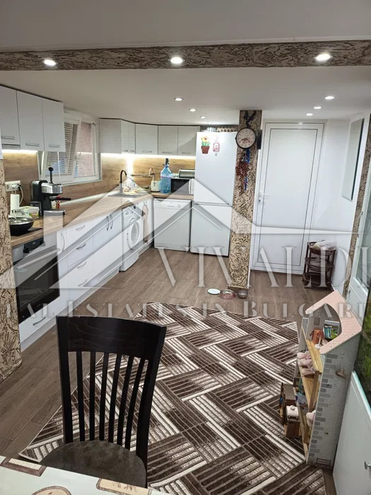 Дом в селе Садово, община Аврен — всего в 25 минутах от центра Варны.