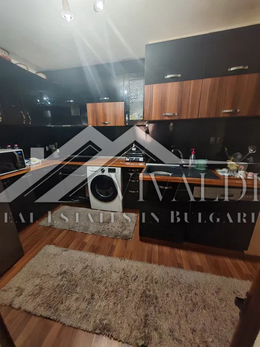 Двухкомнатная квартира в районе Колхозен пазар, Варна