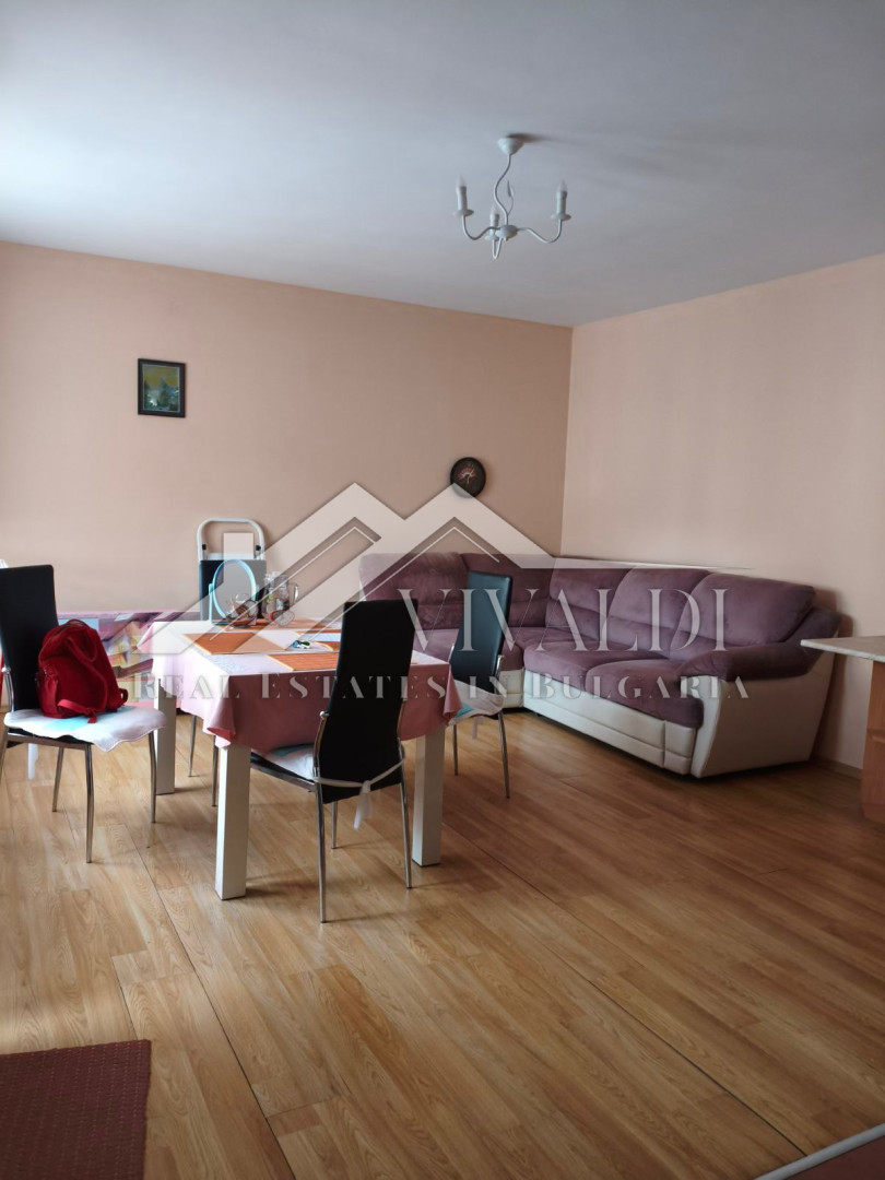 Двухкомнатная квартира с парковочным местом  в кв. Бриз, г. Варна 