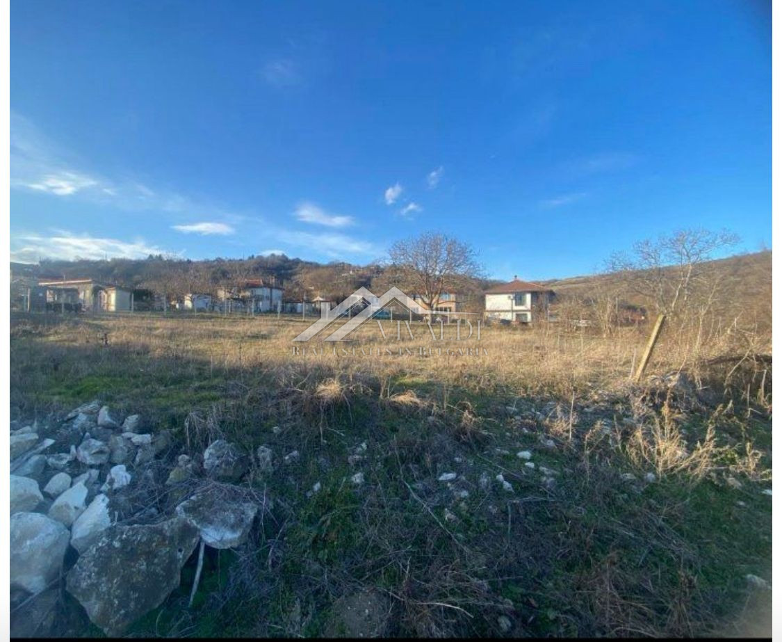 Два смежных участка с общей площадью 1310 м² в с. Генерал Кантарджиево, обл. Варна 