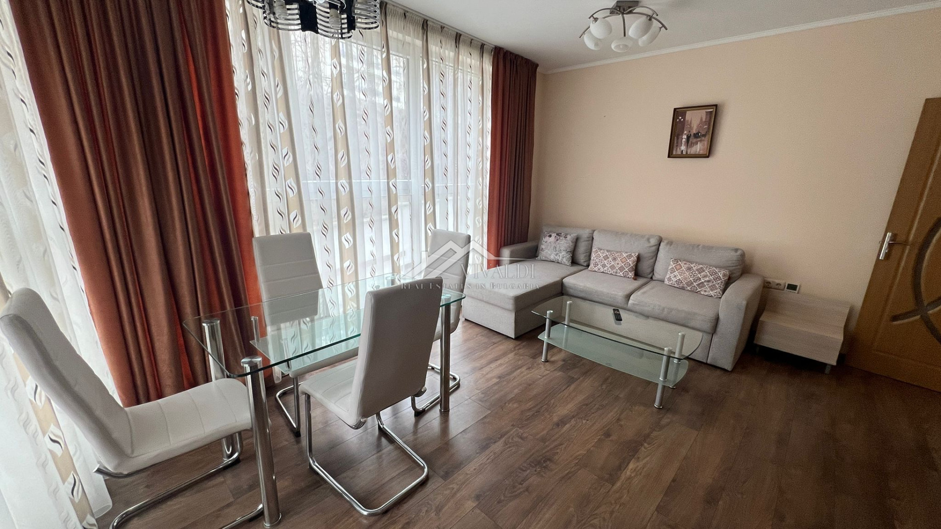 Двустаен апартамент в комплекс Акварел 2, Бриз, Варна