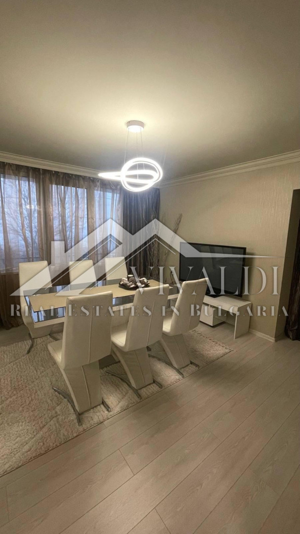 Двухэтажный дом с бассейном – с. Приселци, обл. Варна