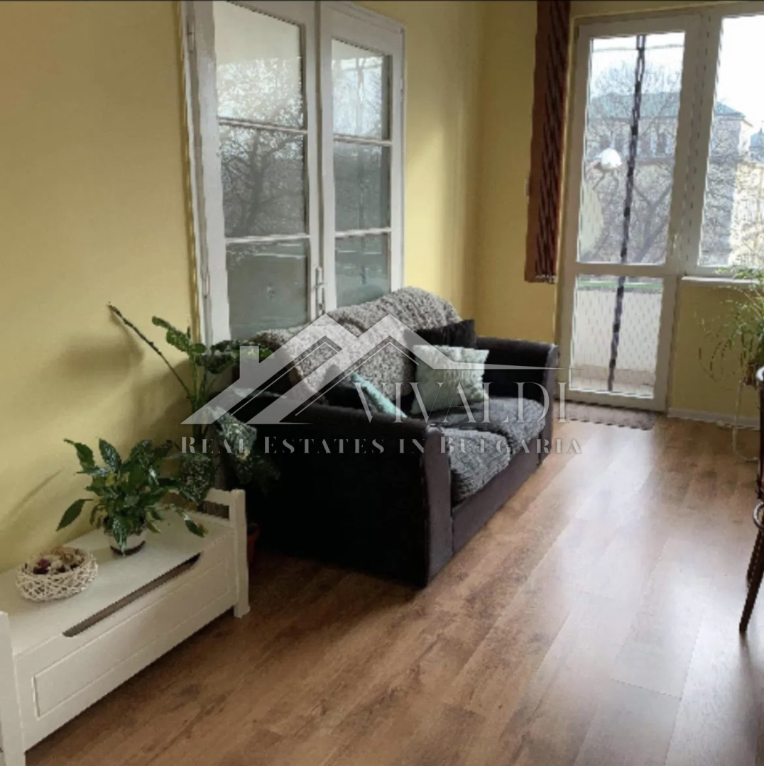  Тhree-room apartment in the center of Varna