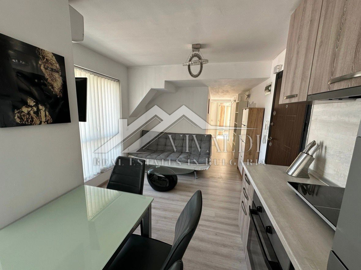 Tристаен апартамент в района на Колхозен пазар, Варна