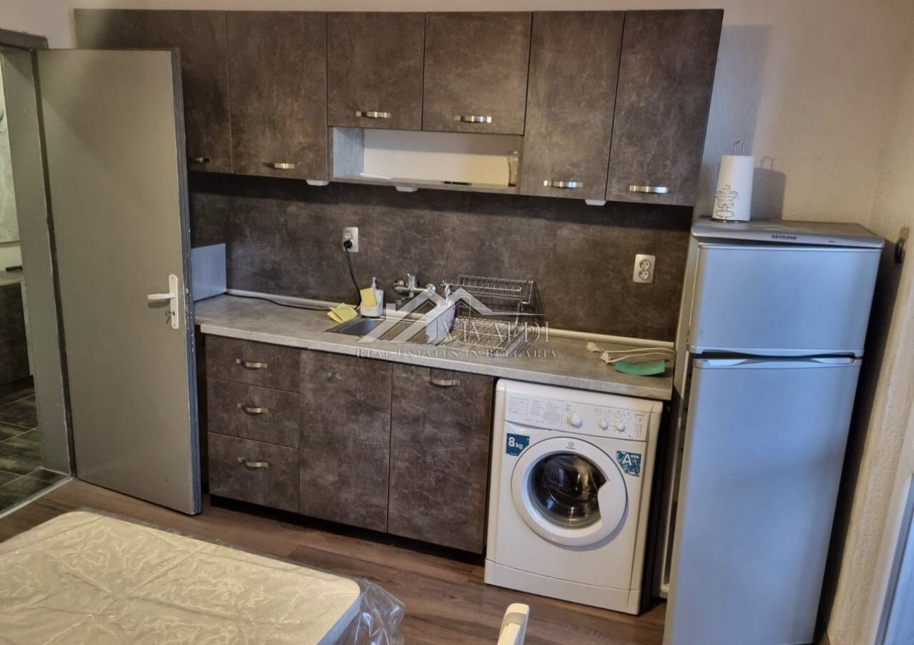 Тристаен апартамент в район Трошево, гр. Варна