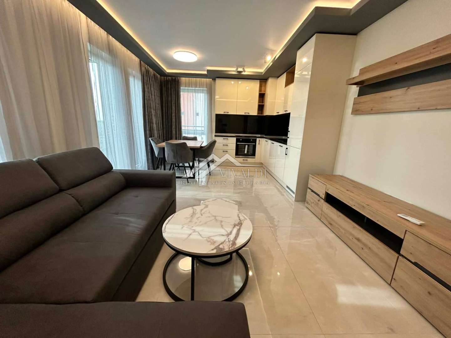 Двустаен апартамент с паркомясто в район Възраждане 1, гр. Варна