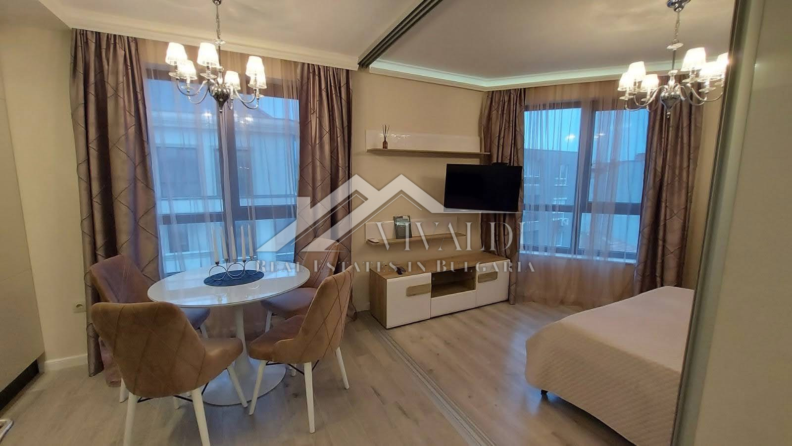 Тристаен апартамент в района на Grand Mall, гр. Варна.