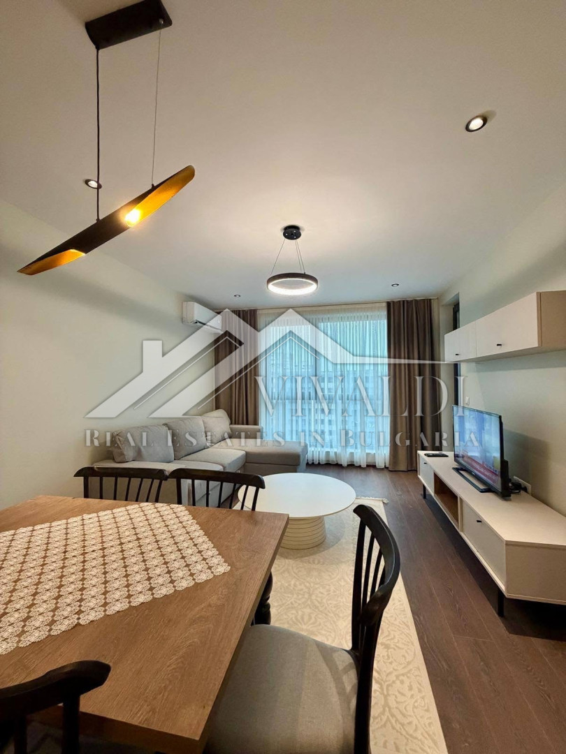 Двустаен апартамент с паркомясто в район Младост, гр. Варна.