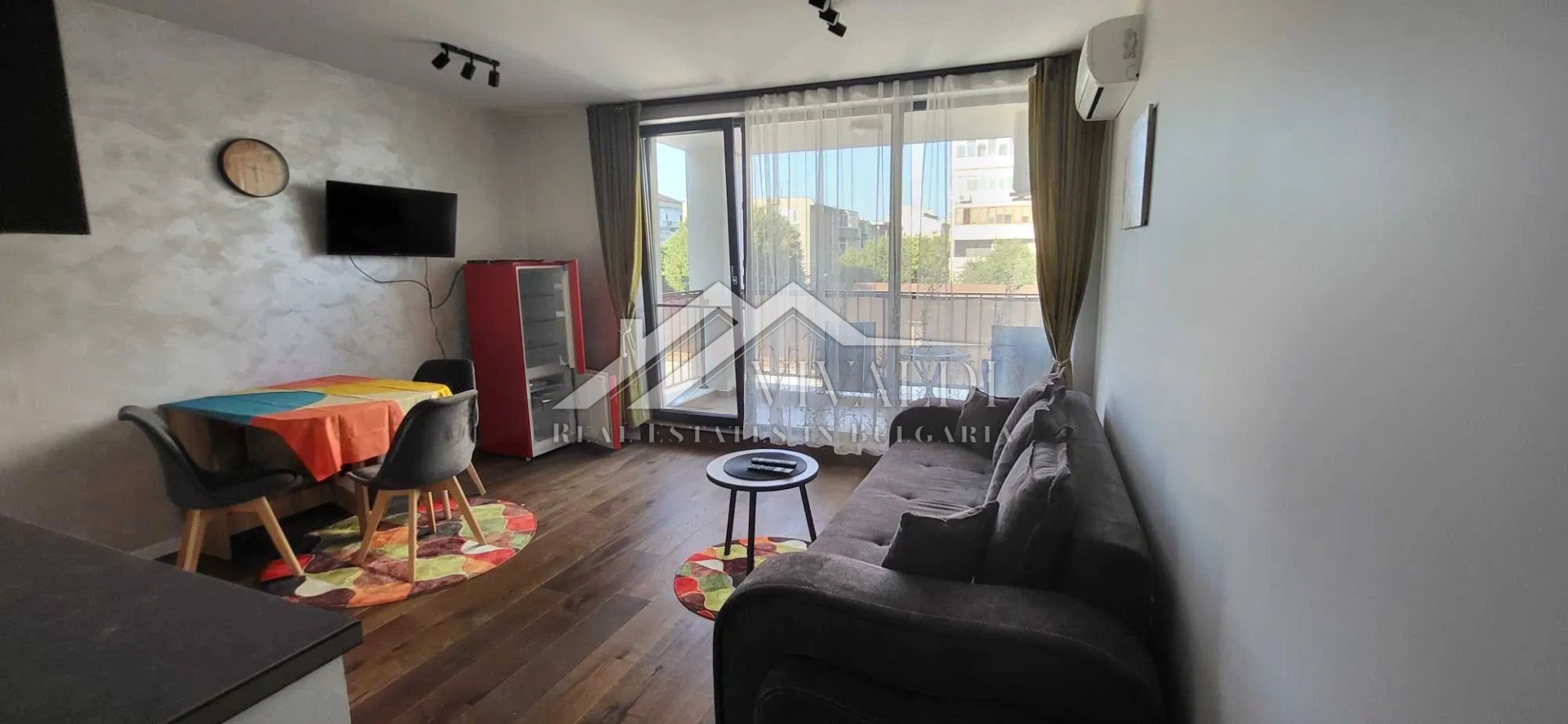 Едностаен апартамент в района на Катедралата, гр. Варна.