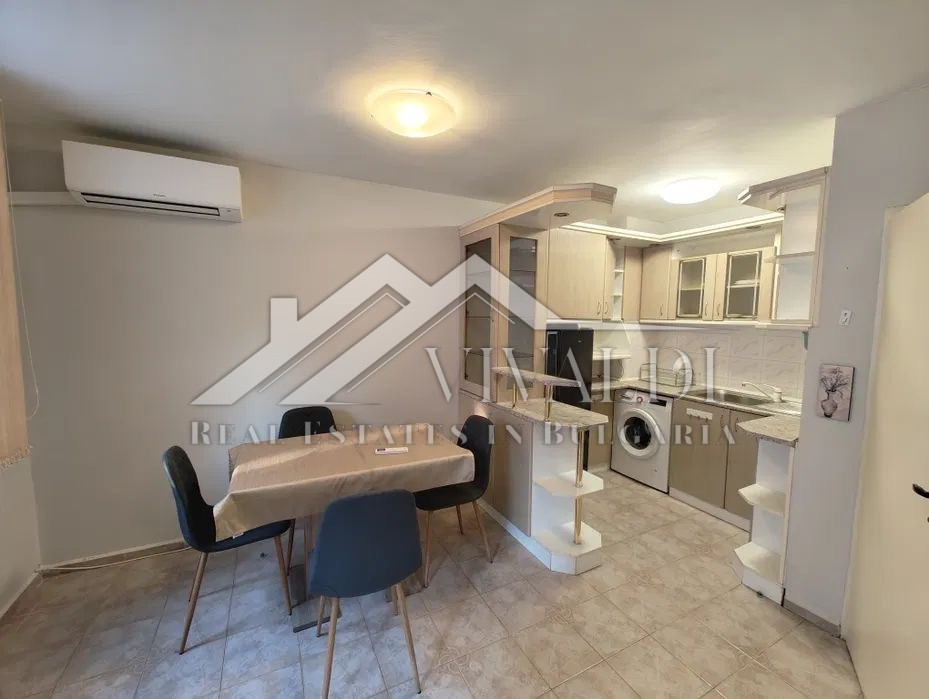 Двустаен апартамент в район Лятно кино Тракия, Варна.