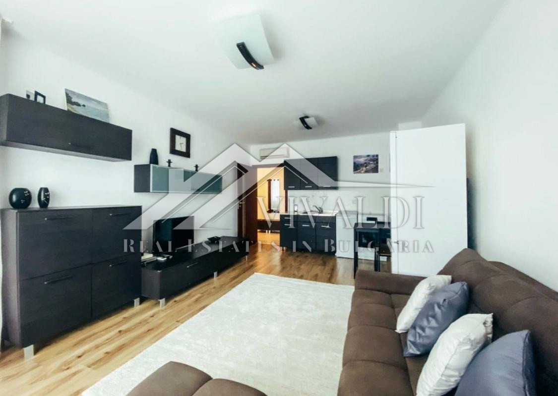 Двустаен апартамент в курортен комплекс Св. Св. Константин и Елена, Варна.