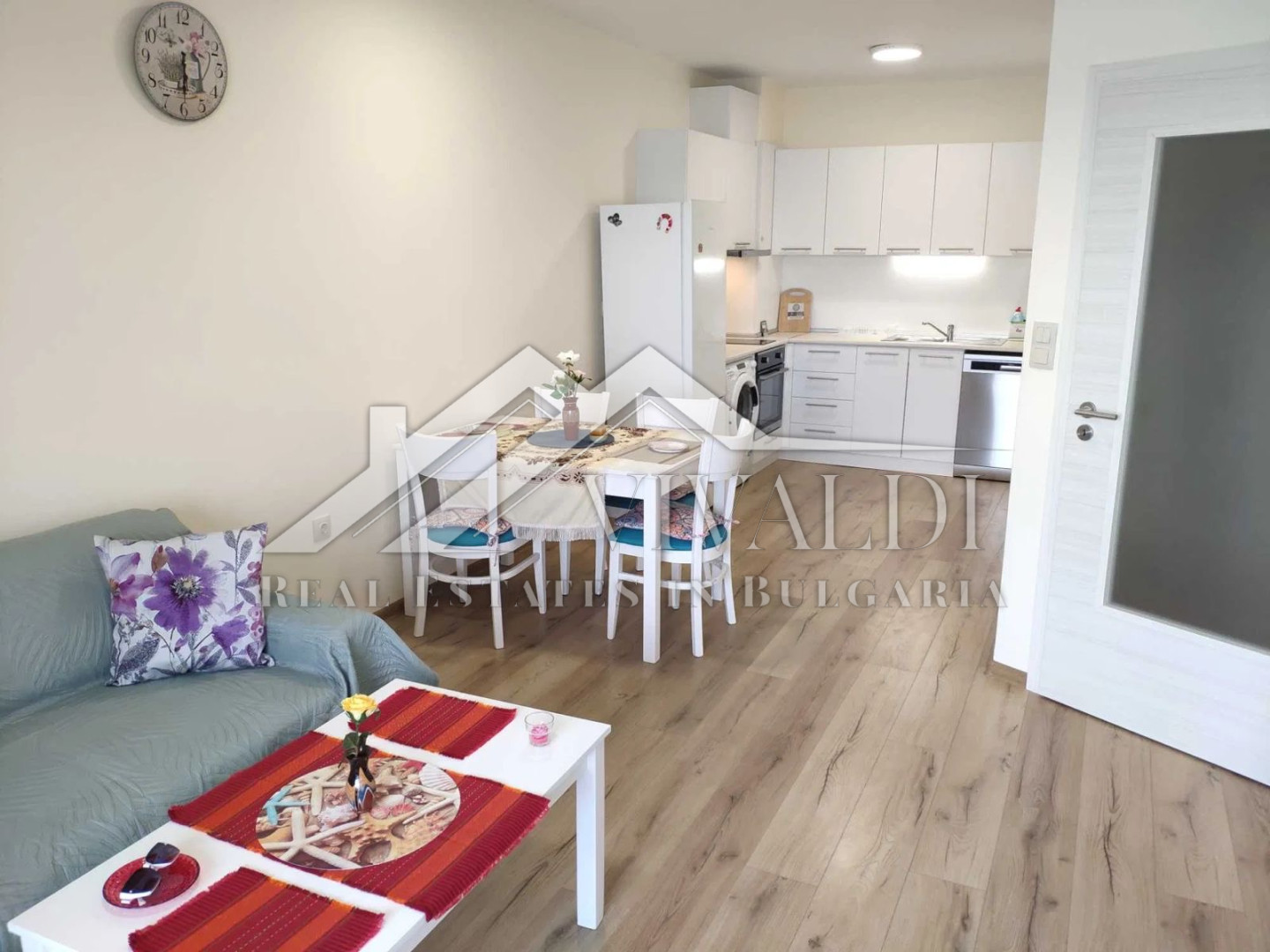 Трёхкомнатный апартамент с панорамным видом на море - район Аспарухово, город Варна