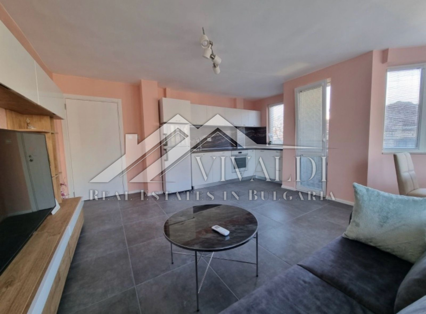 Двухкомнатный апартамент - район Grand Mall Varna, город Варна