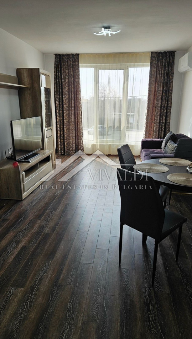 Двустаен апартамент с паркомясто  - к.к. Св. Св. Константин и Елена, гр. Варна