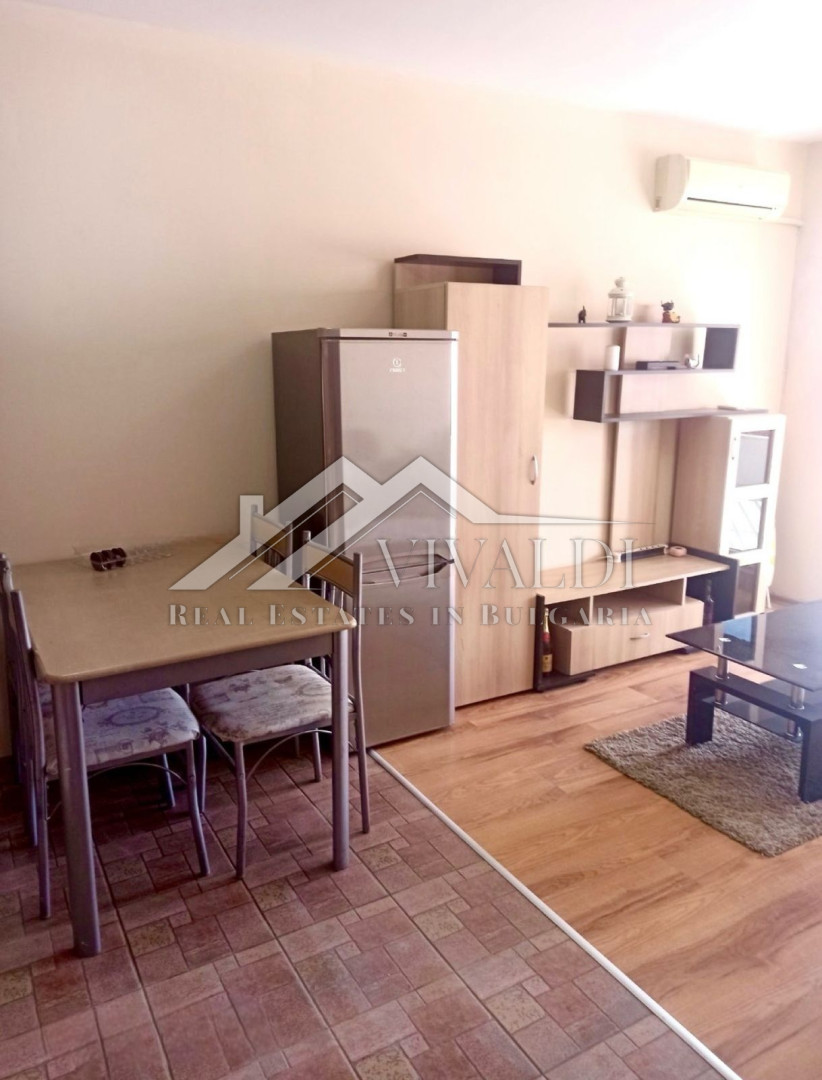 Двустаен апартамент - район Базар Левски, гр. Варн