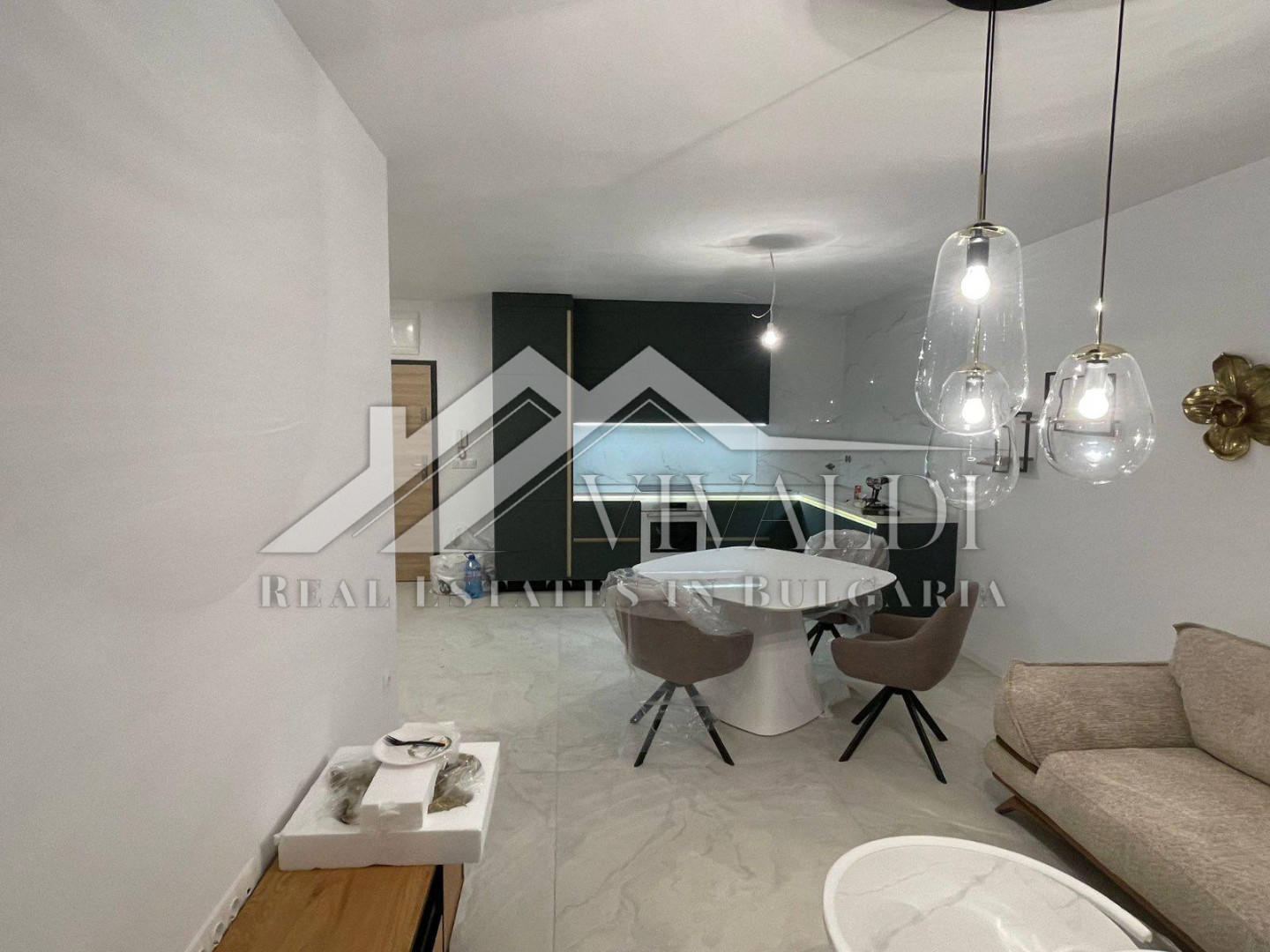 3-комнатный апартамент в комплексе Azur Panorama, Варна